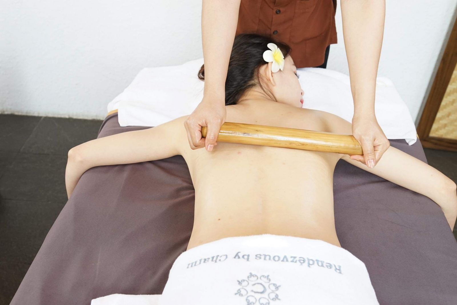 massage  ống  tre  