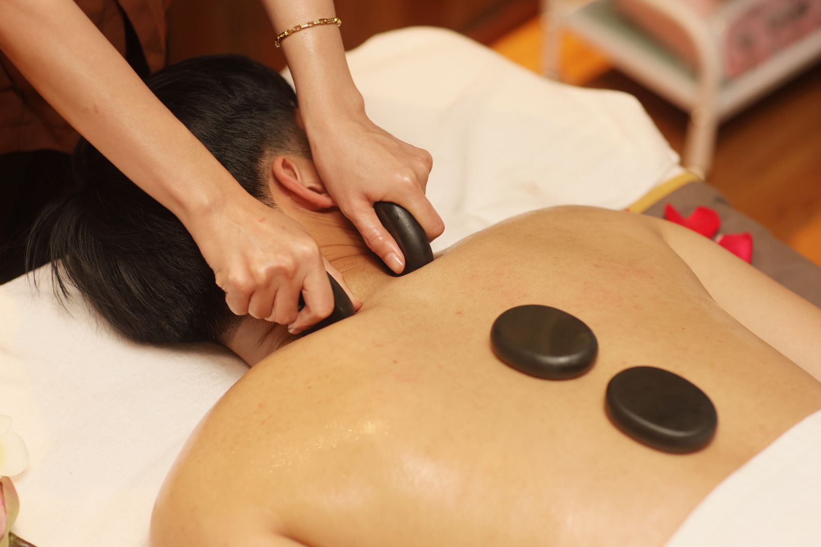 massage hot stone